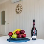 La Luxury شقة