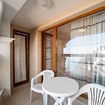 La Luxury شقة غولدن ساندز