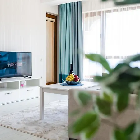 La Luxury * غولدن ساندز