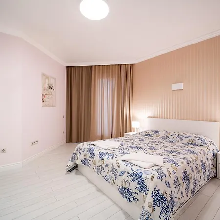 La Luxury Златни пясъци